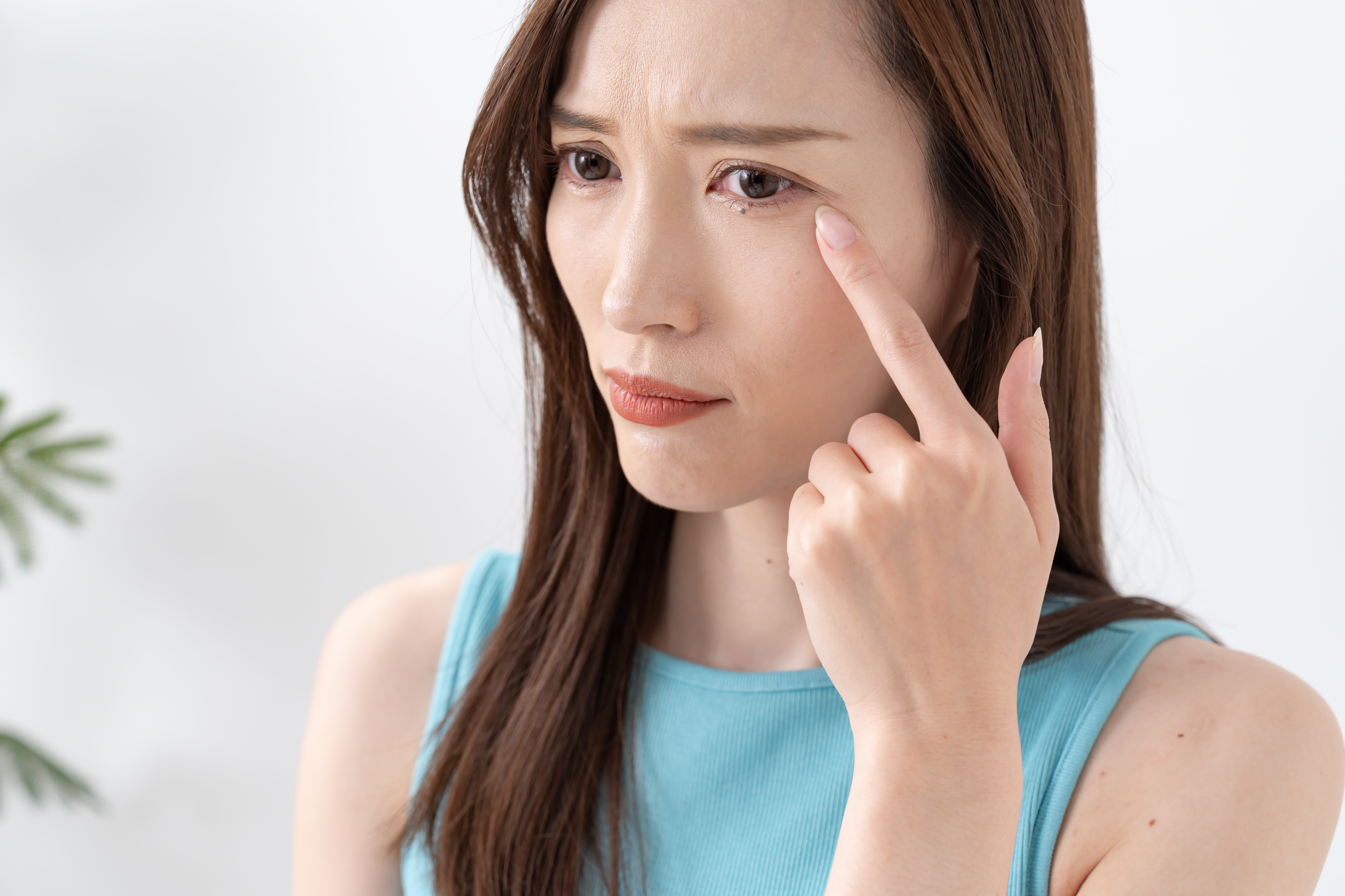 目の周りのたるみ・ほうれい線・フェイスライン